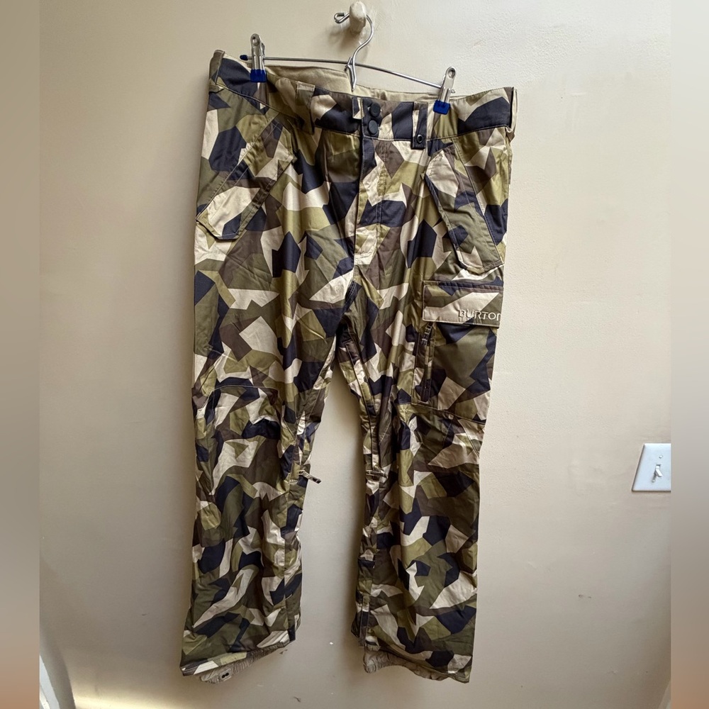 Burton Green and Brown Cargo Pants